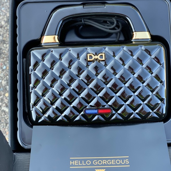 UO x Dash Kitchen Couture Purse Sandwich Maker - Picture 10 of 12